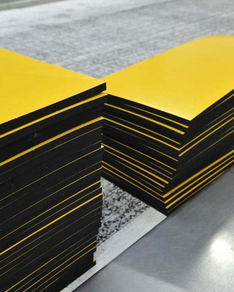 Réalisation de joint par le Joint Nantais, fabricant de joints sur-mesure à Nantes