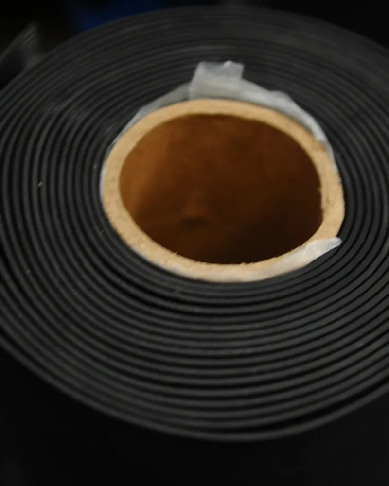 realisation-rouleu-elastomere-le-joint-nantais-fabrication-joints-nantes (15)